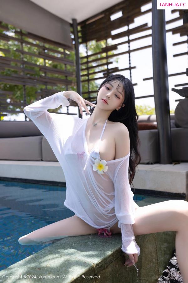   [XiuRen]高清写真图 2024.03.08 No.8203 幼幼 性感美腿第18张图片